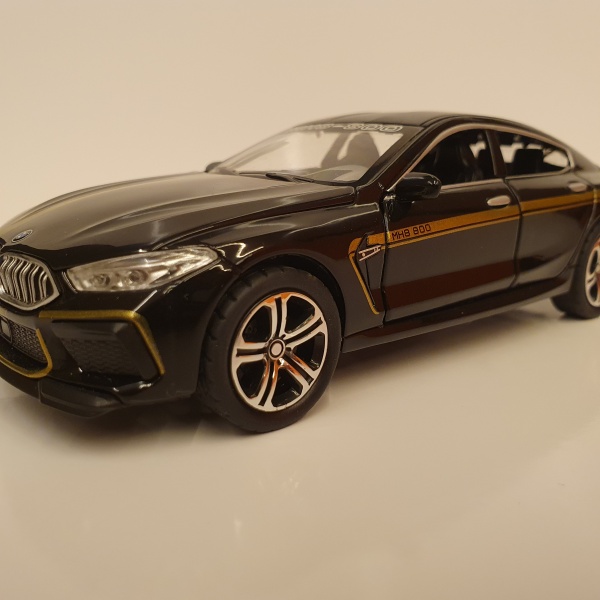 Модель машинки "BMW MH8-800" black
